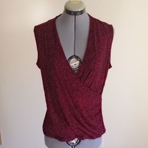 Sleeveless V-neck Chevron Blouse